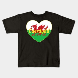 Caerdydd Cymru UK Baner Cymru Heart Kids T-Shirt